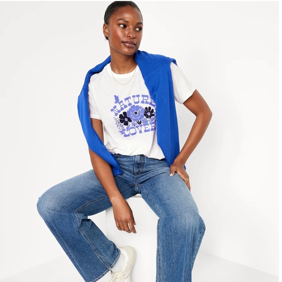 NWT OLD NAVY EveryWear Graphic T-Shirt Color: Calla Lilies - Picture 4 of 5